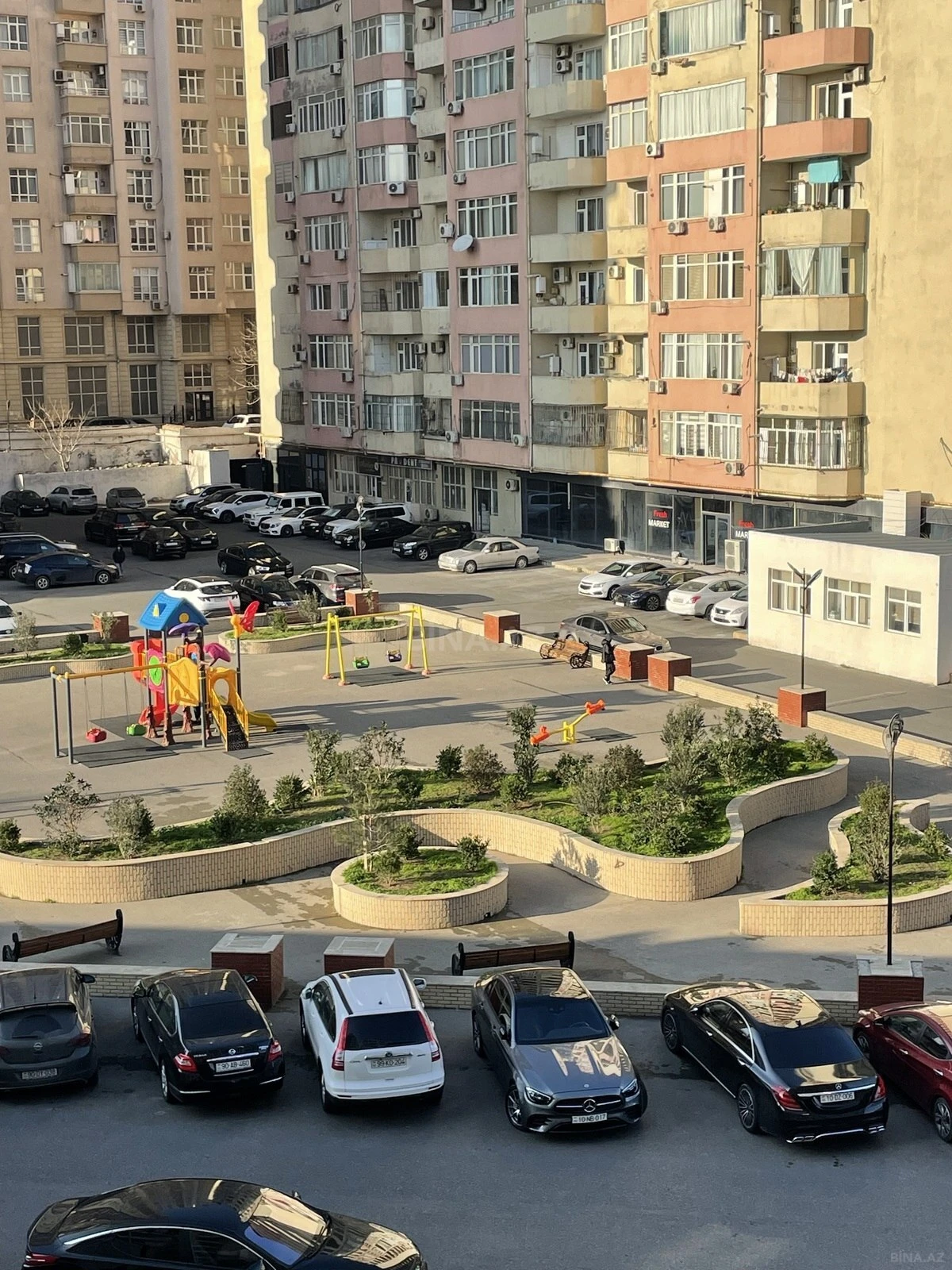 Satılır 2 otaqlı mənzil 90 m²
