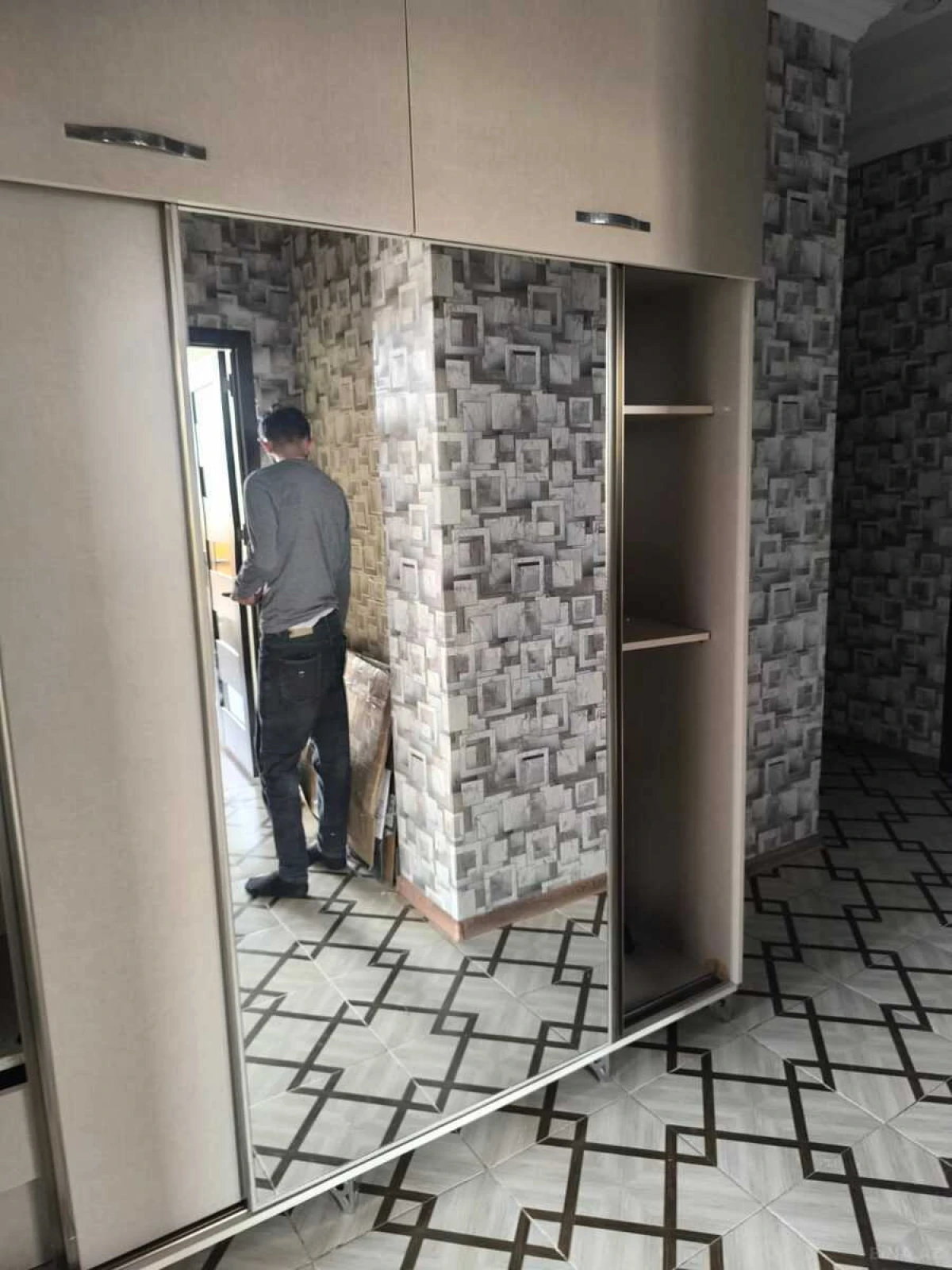 Kirayə verilir 2 otaqlı mənzil 75 m²