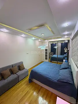 Satılır 2 otaqlı mənzil 105 m²