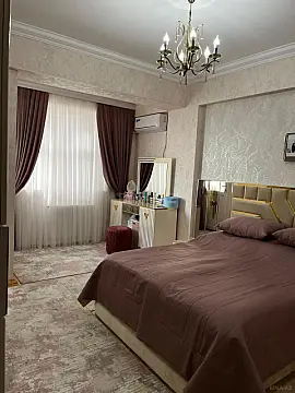 Satılır 4 otaqlı mənzil 140 m²