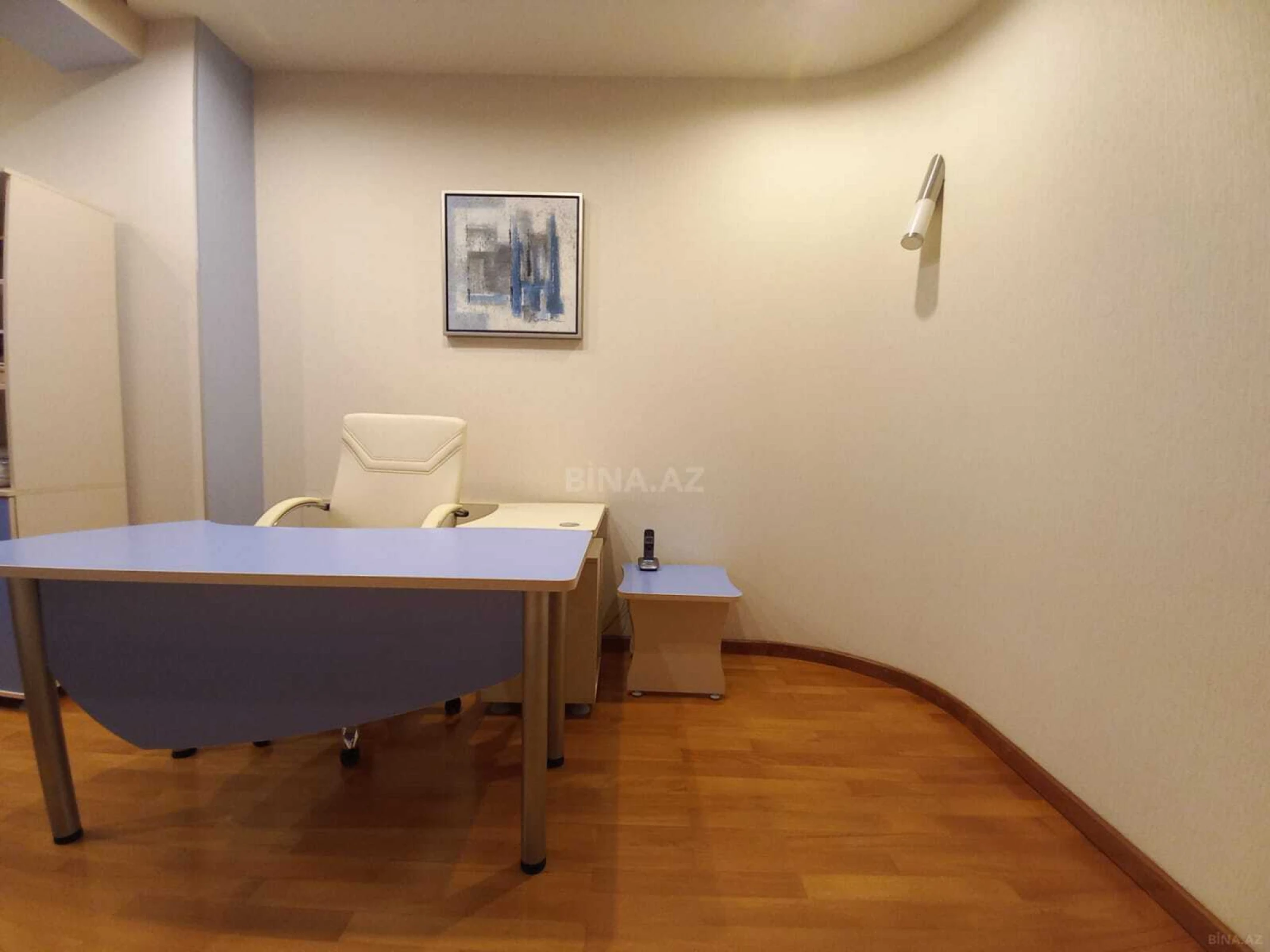 Satılır 4 otaqlı mənzil 148 m²