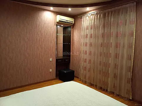 Satılır 4 otaqlı mənzil 148 m²