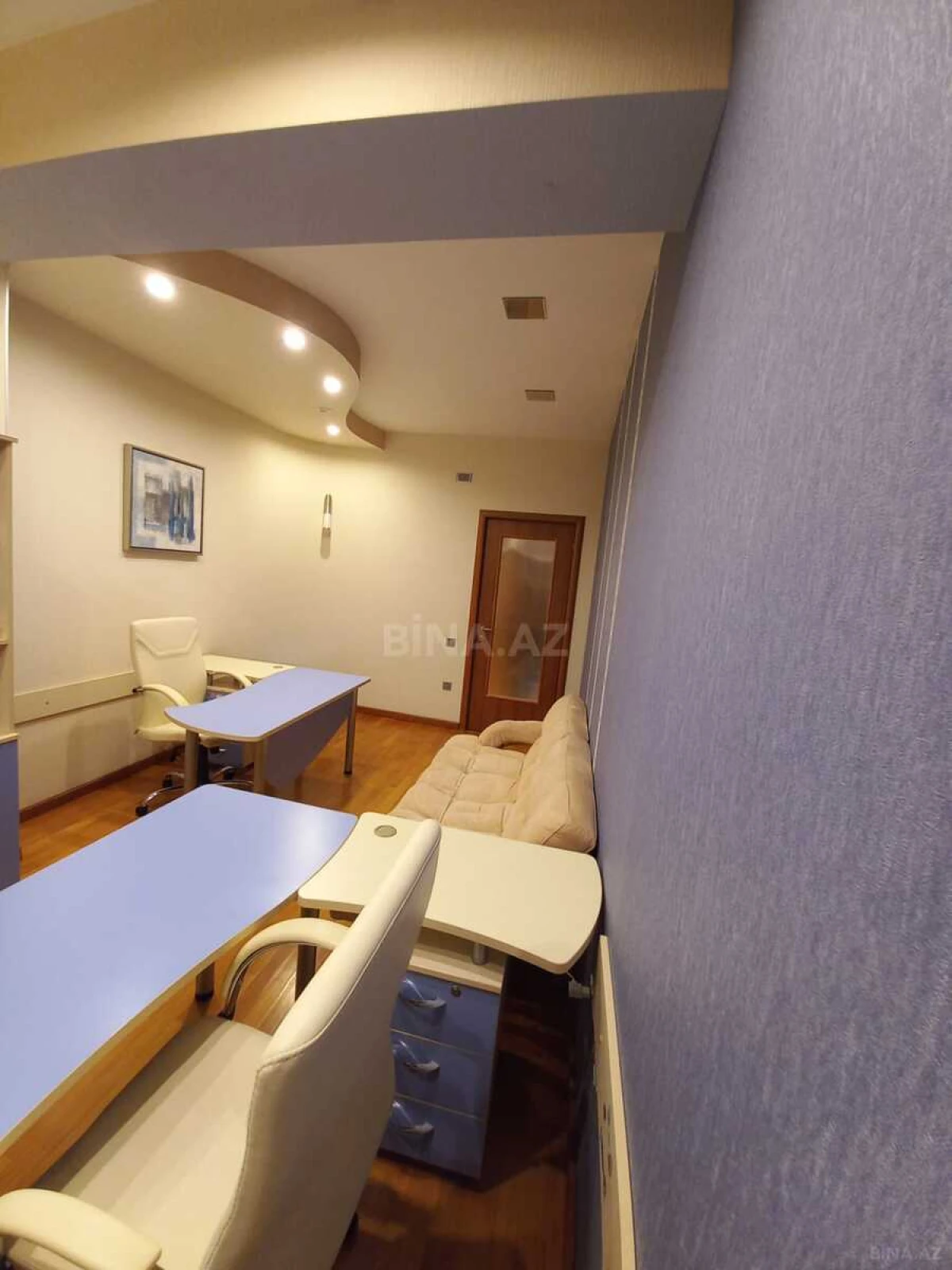 Satılır 4 otaqlı mənzil 148 m²