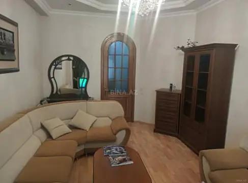 Kirayə verilir 2 otaqlı mənzil 60 m²
