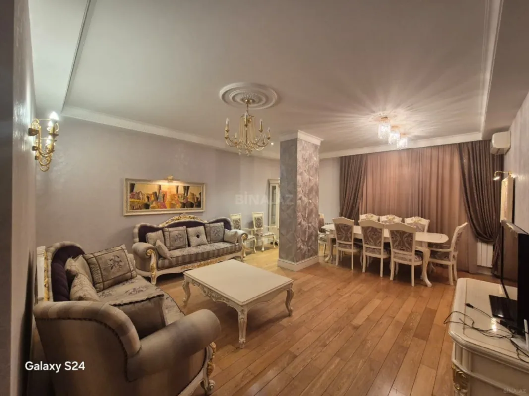 Satılır 4 otaqlı mənzil 200 m²