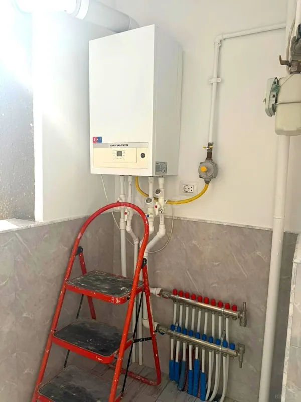 Satılır 4 otaqlı mənzil 134 m²