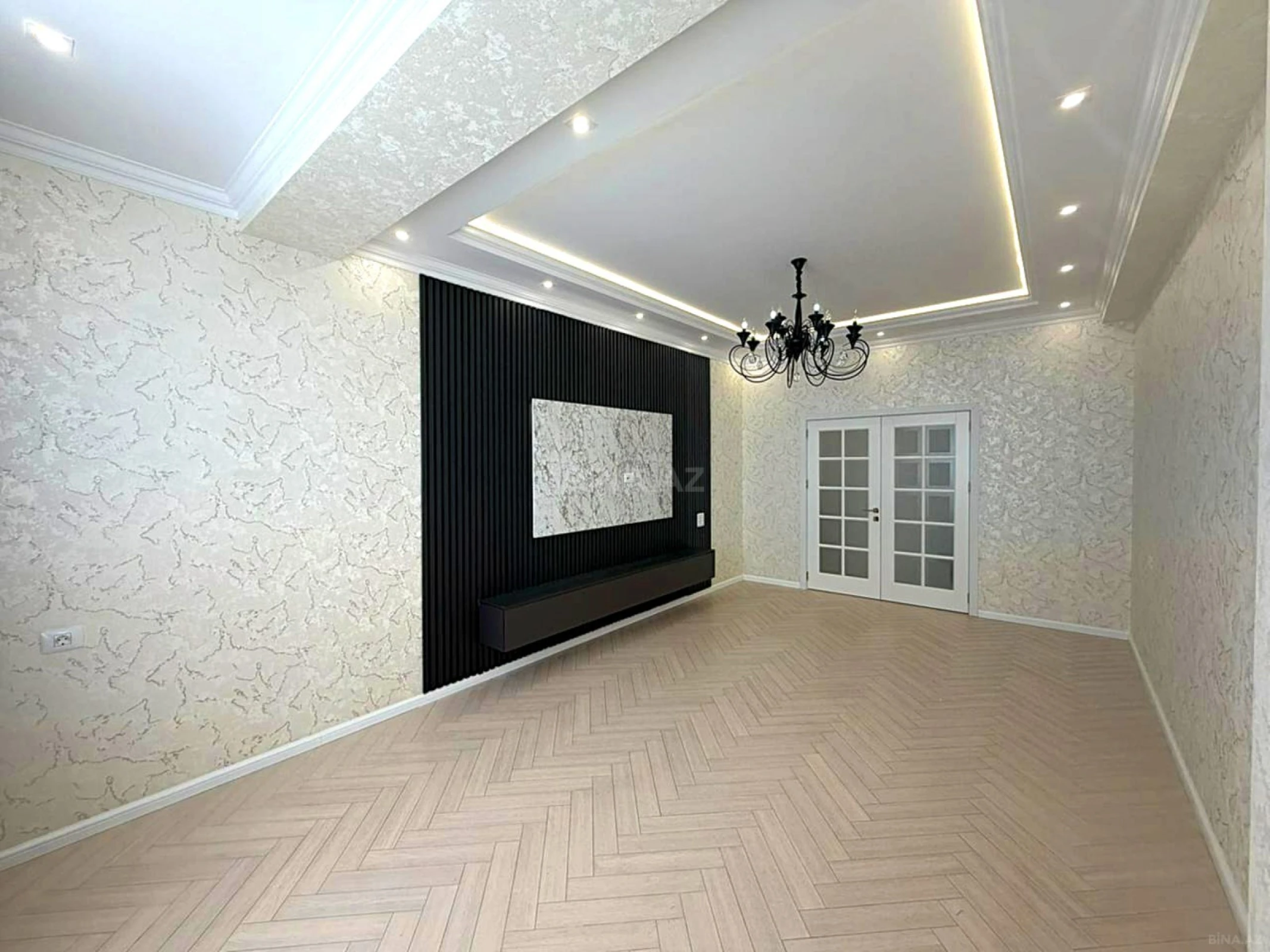 Satılır 4 otaqlı mənzil 134 m²