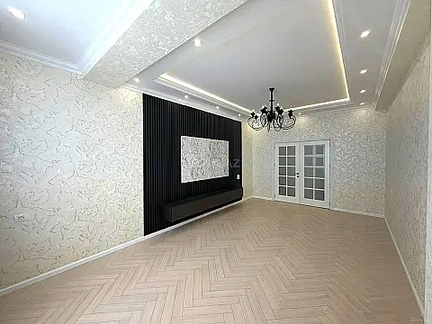 Satılır 4 otaqlı mənzil 134 m²
