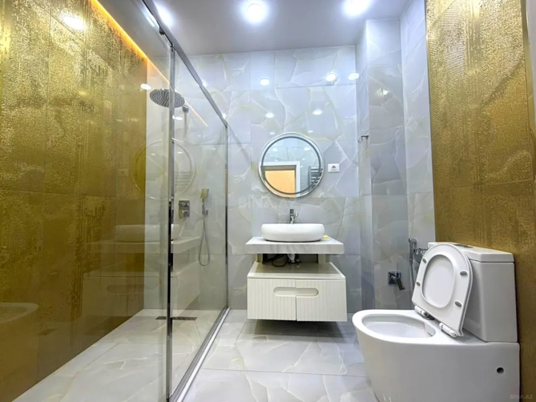 Satılır 4 otaqlı mənzil 134 m²