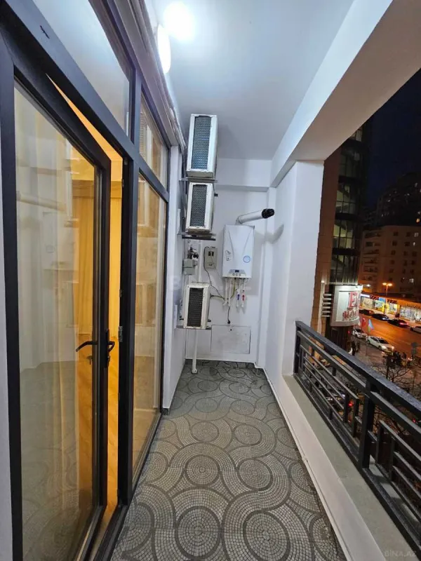 Satılır 3 otaqlı mənzil 128 m²