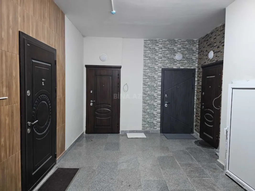 Satılır 3 otaqlı mənzil 128 m²