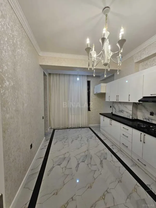 Satılır 3 otaqlı mənzil 128 m²