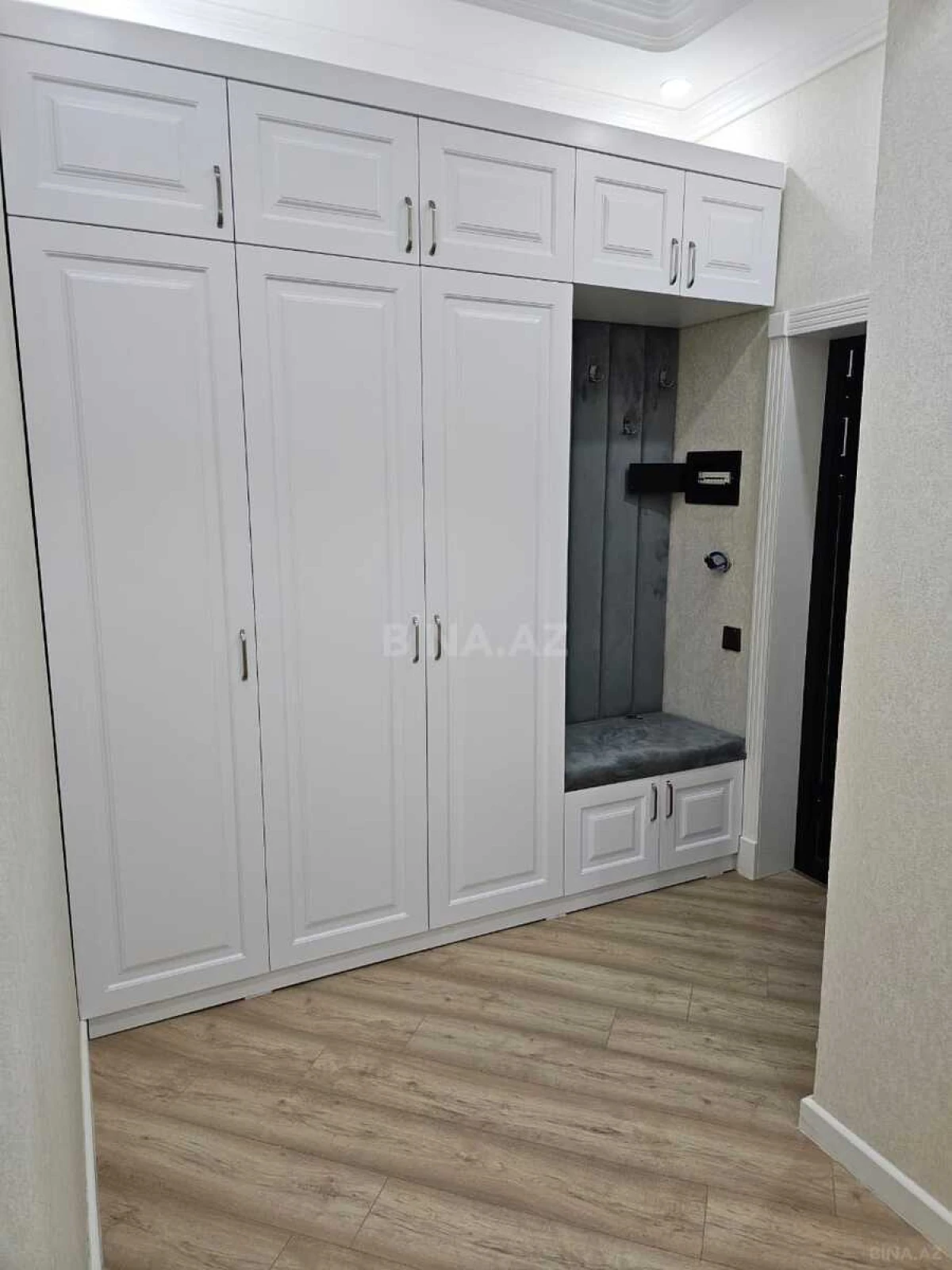 Satılır 3 otaqlı mənzil 128 m²