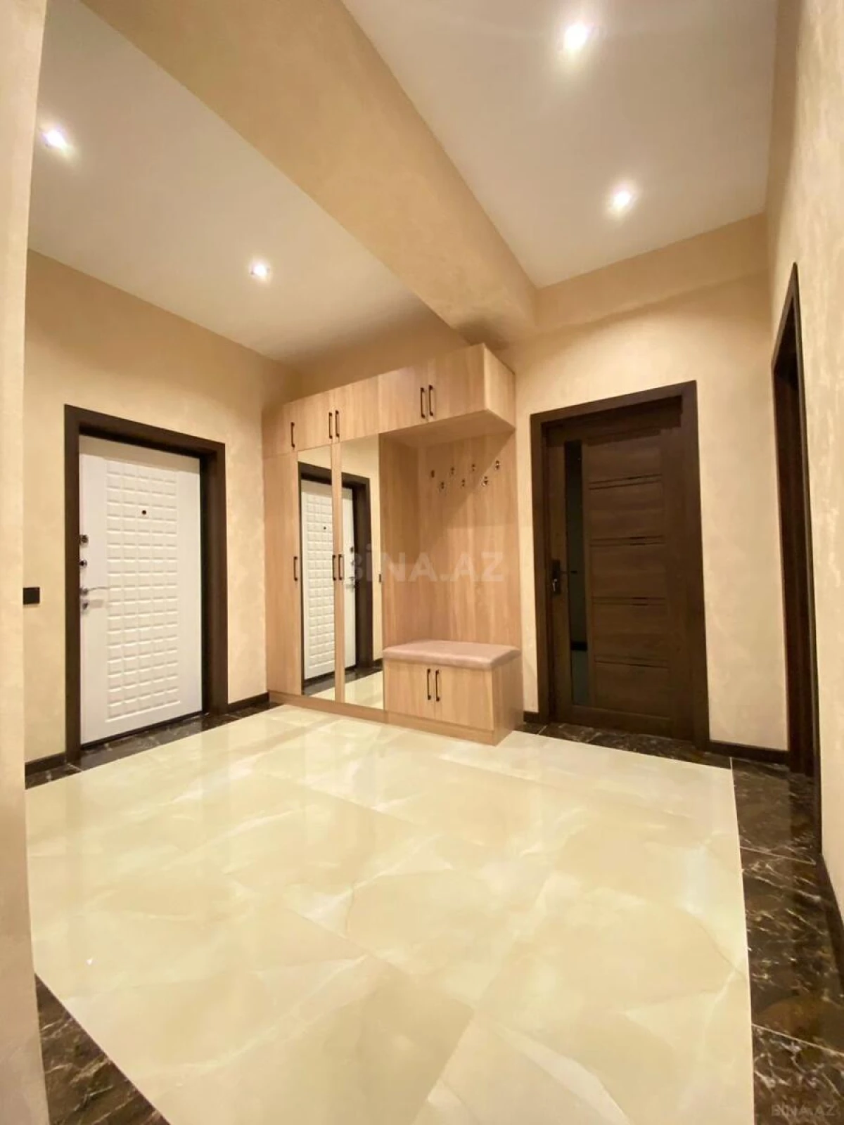 Kirayə verilir 3 otaqlı mənzil 110 m²