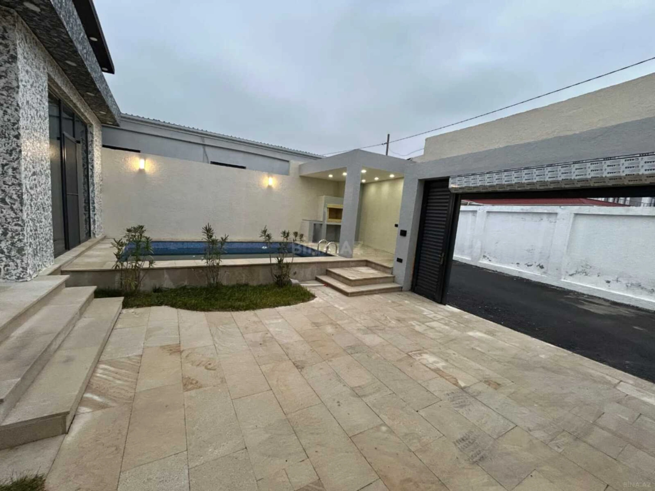 Satılır 3 otaqlı həyət evi 140 m²