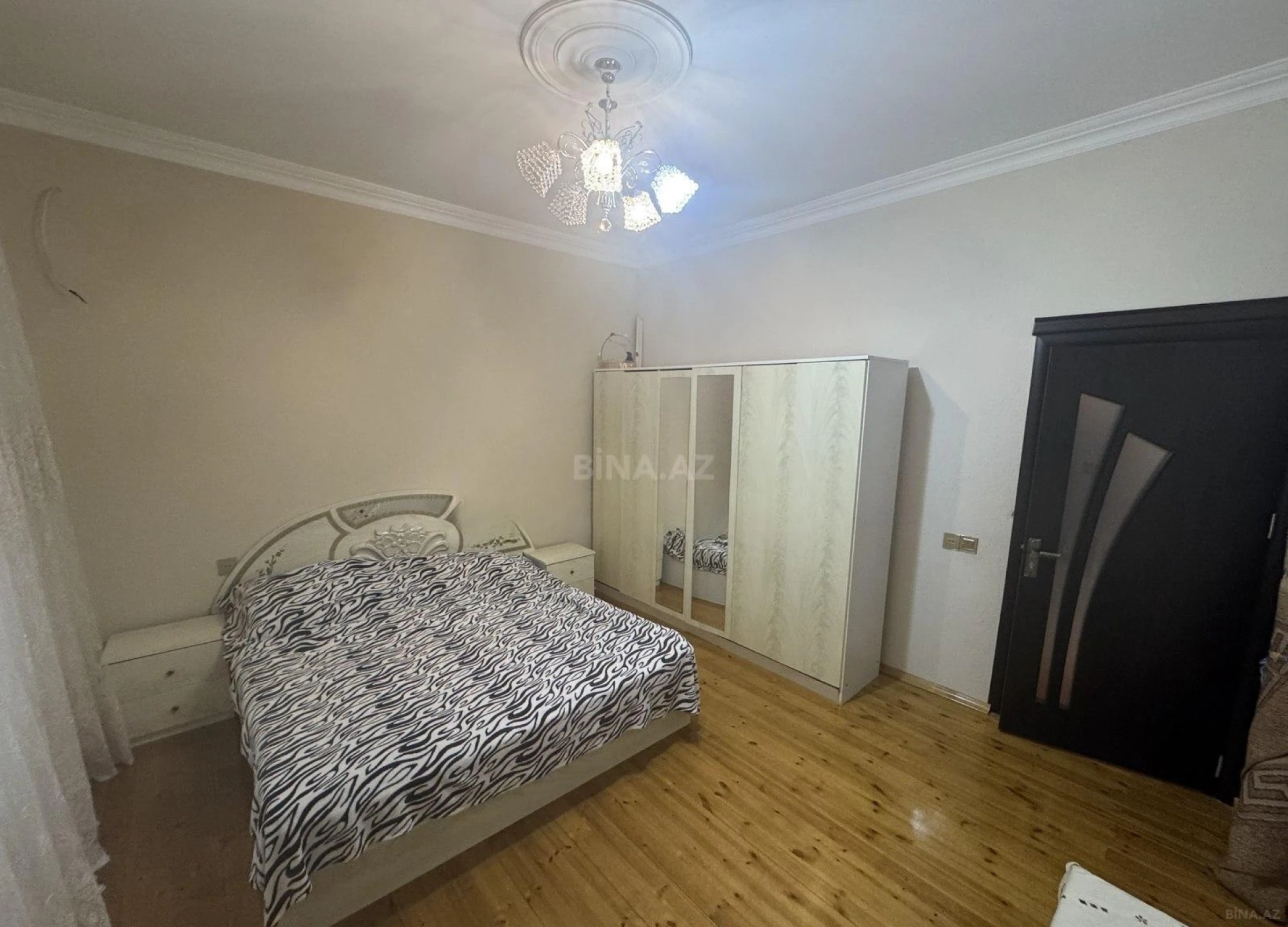 Satılır 4 otaqlı həyət evi 145 m²