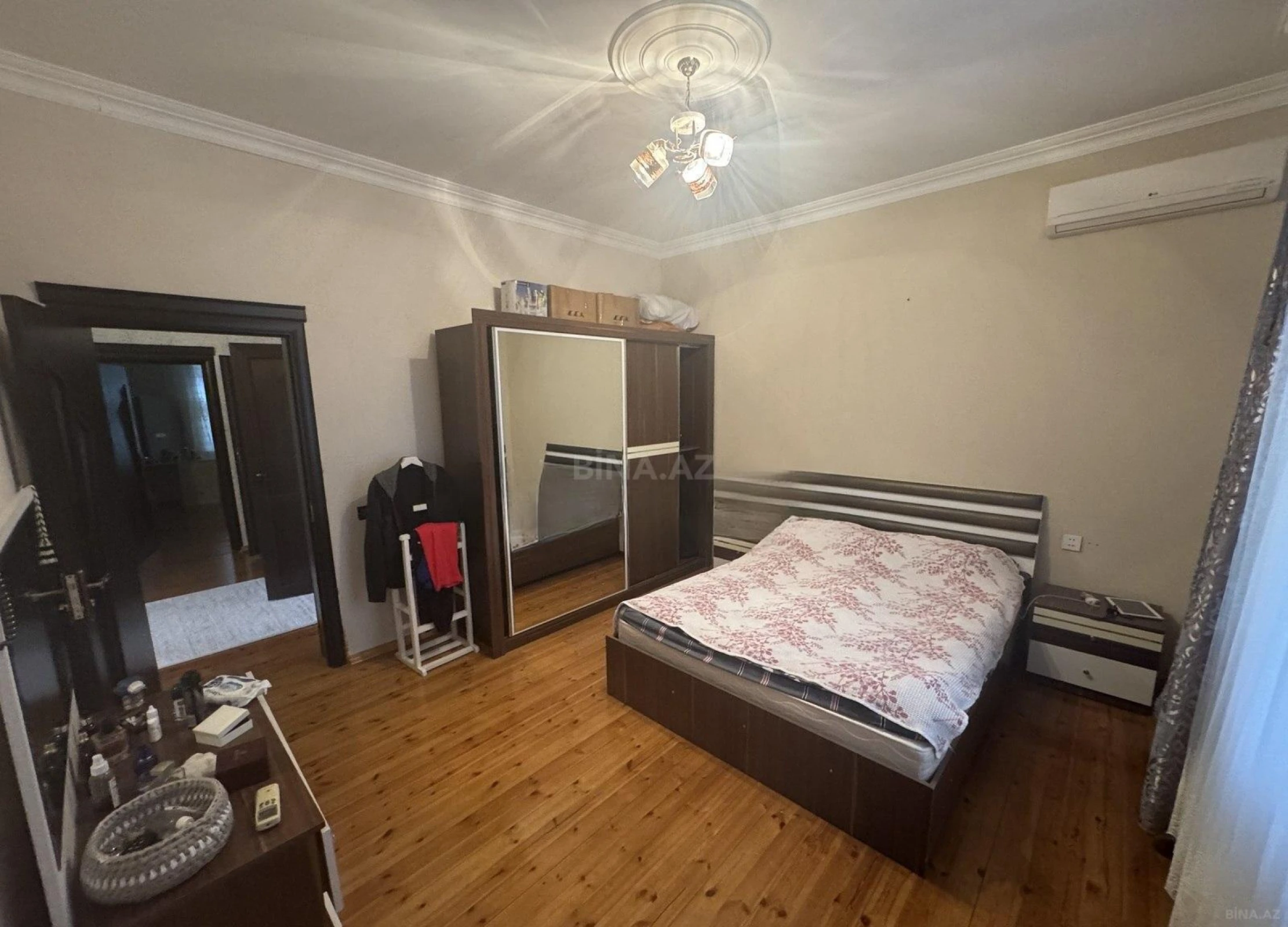 Satılır 4 otaqlı həyət evi 145 m²