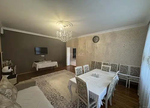 Satılır 4 otaqlı həyət evi 145 m²