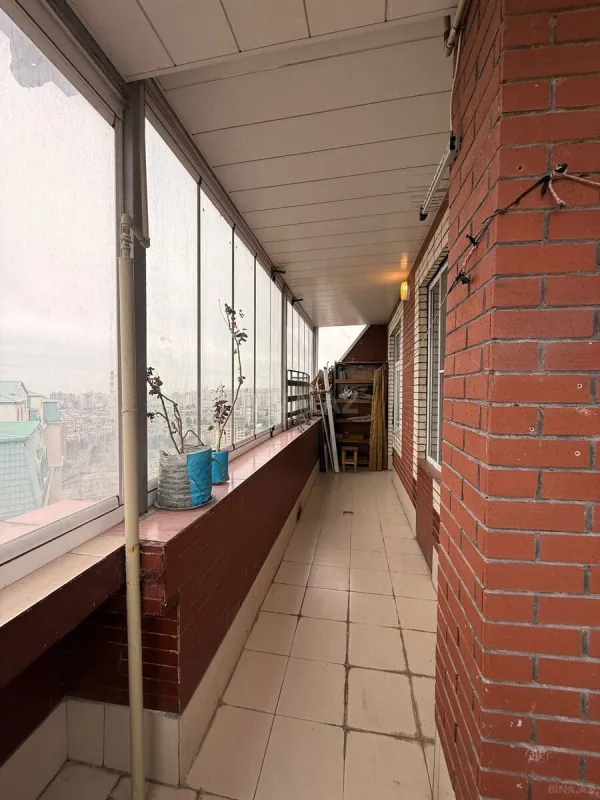 Satılır 3 otaqlı mənzil 97 m²