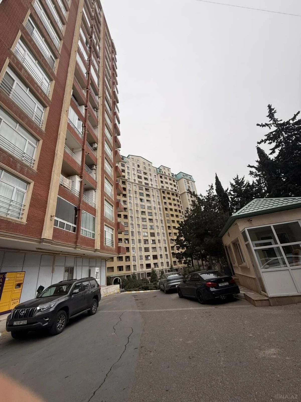 Satılır 3 otaqlı mənzil 97 m²