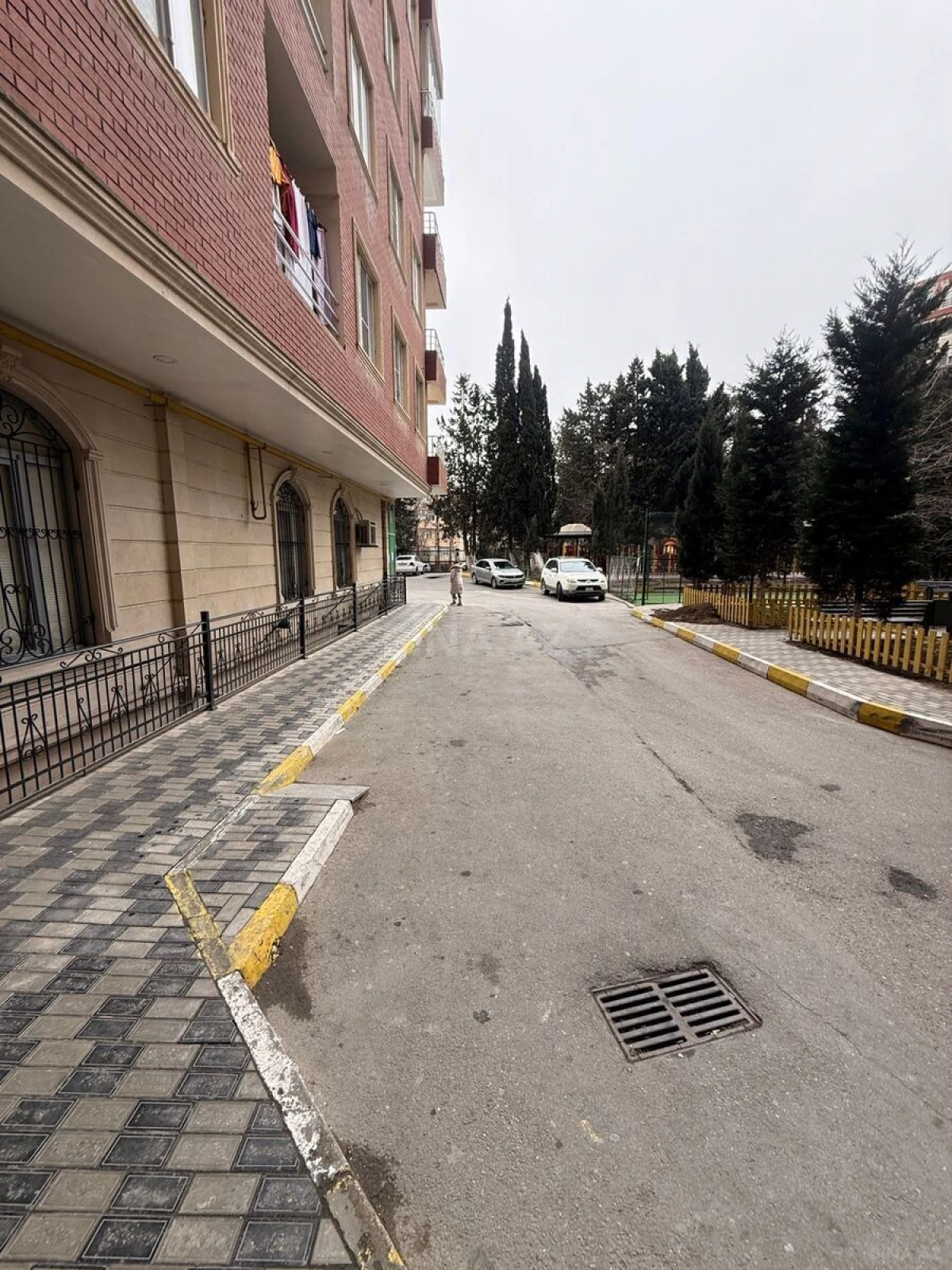 Satılır 3 otaqlı mənzil 97 m²