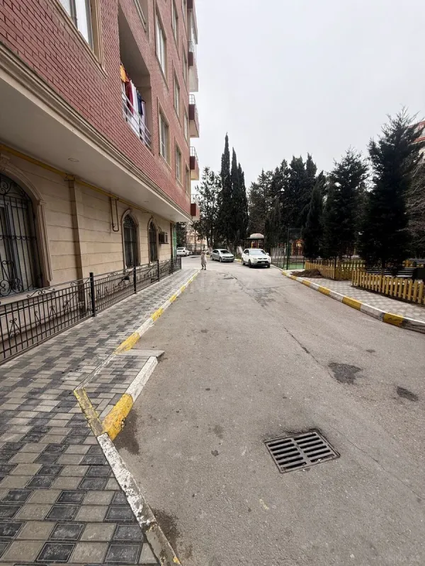 Satılır 3 otaqlı mənzil 97 m²