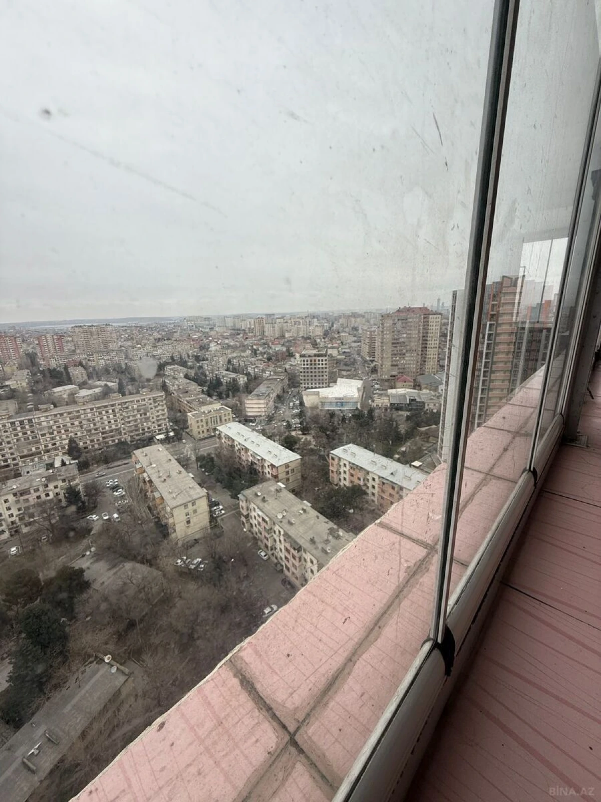 Satılır 3 otaqlı mənzil 97 m²