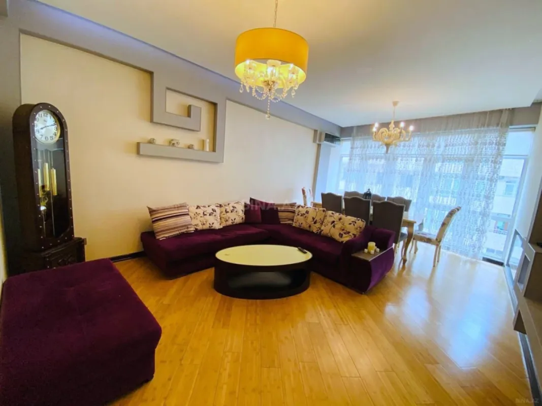 Kirayə verilir 3 otaqlı mənzil 101 m²