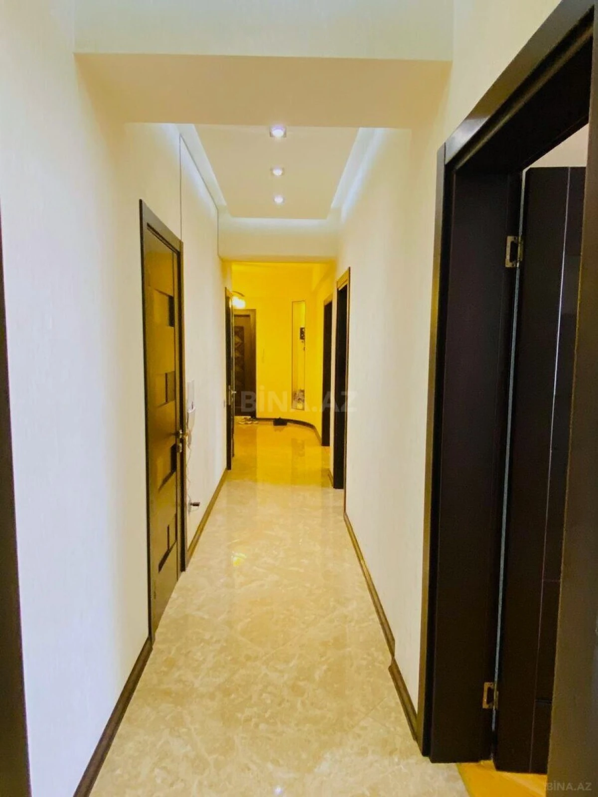 Kirayə verilir 3 otaqlı mənzil 101 m²