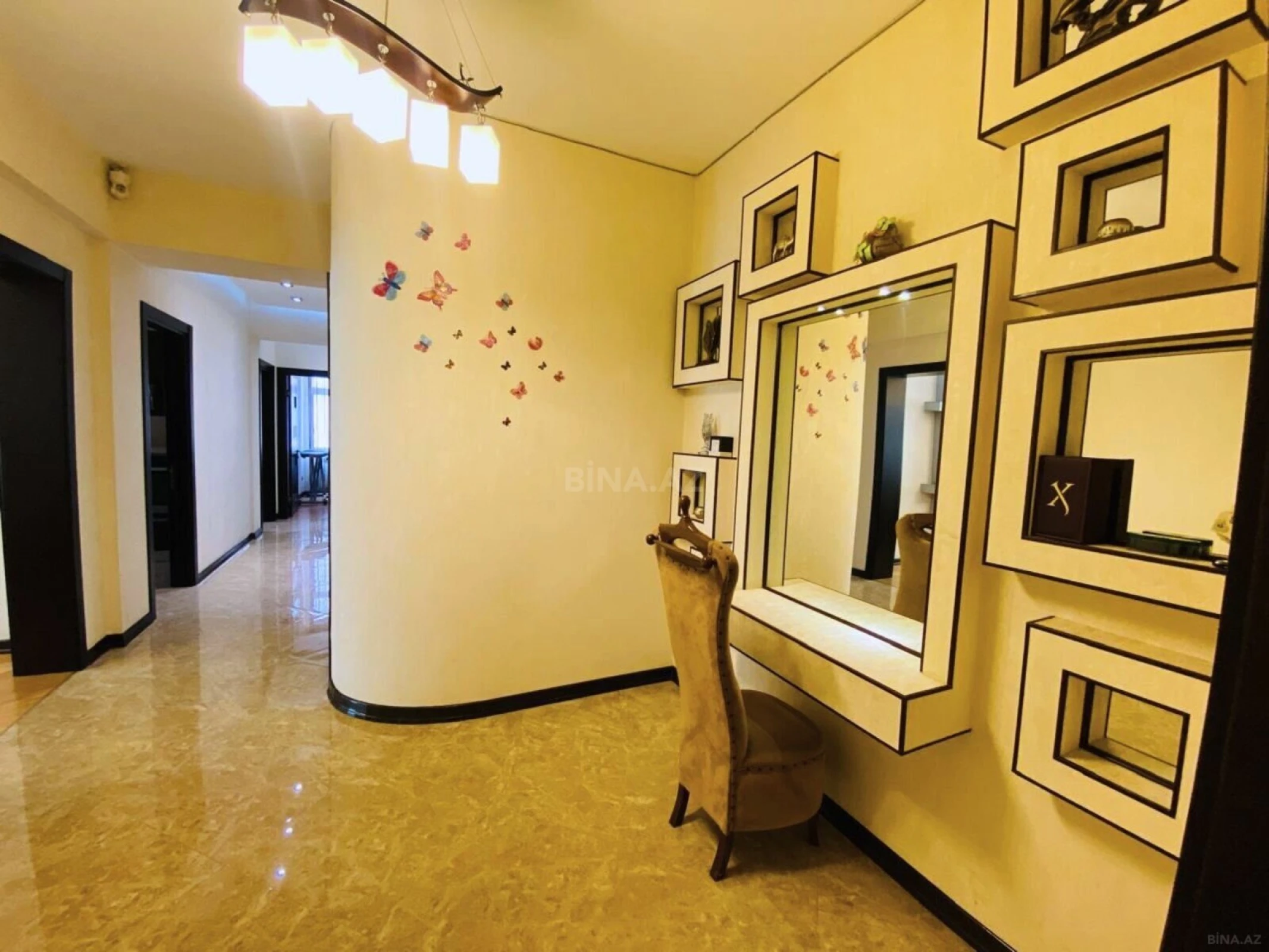 Kirayə verilir 3 otaqlı mənzil 101 m²