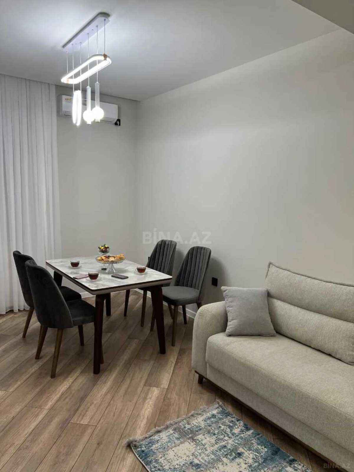 Kirayə verilir 2 otaqlı mənzil 60 m²