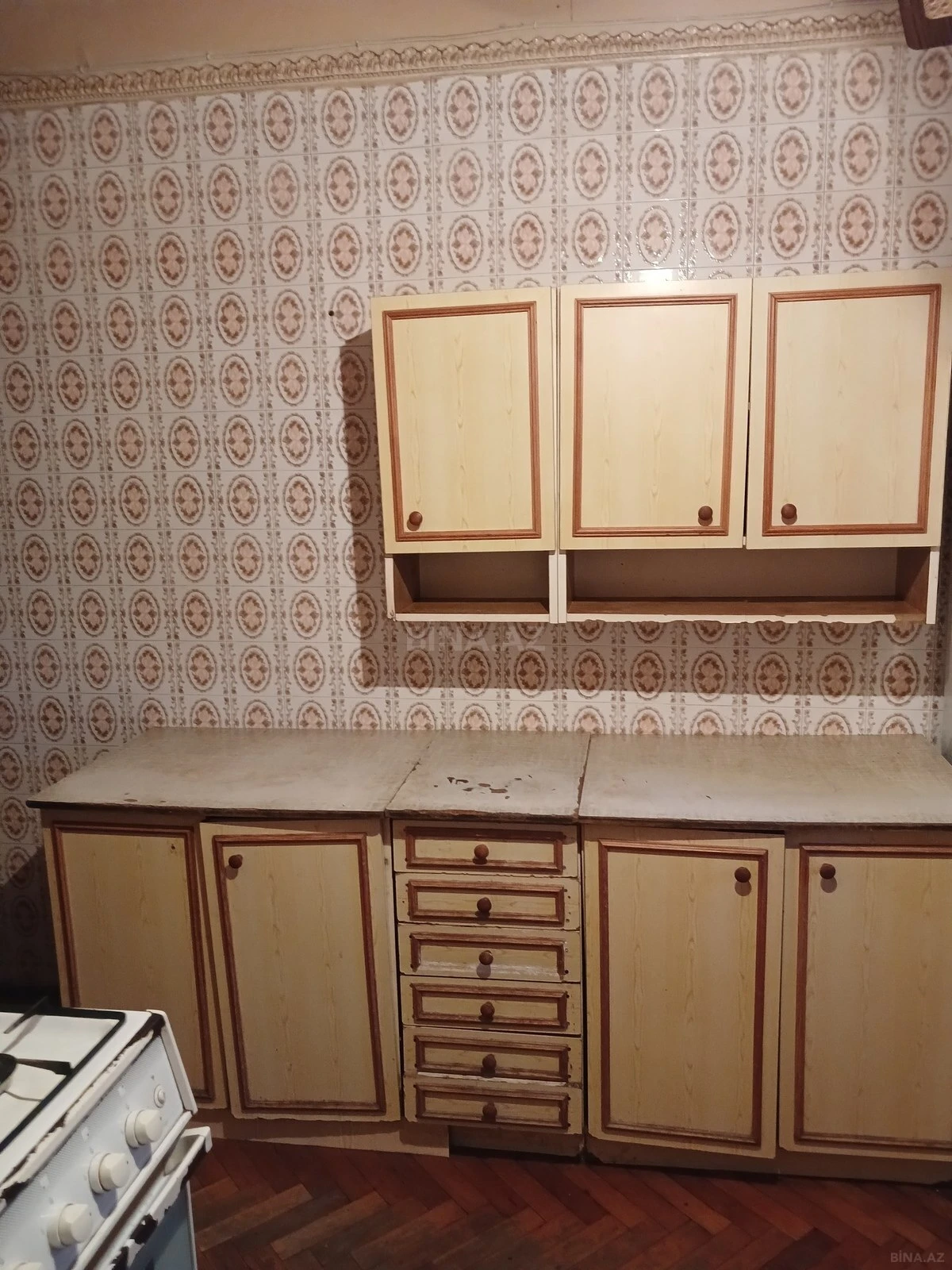 Kirayə verilir 4 otaqlı mənzil 100 m²