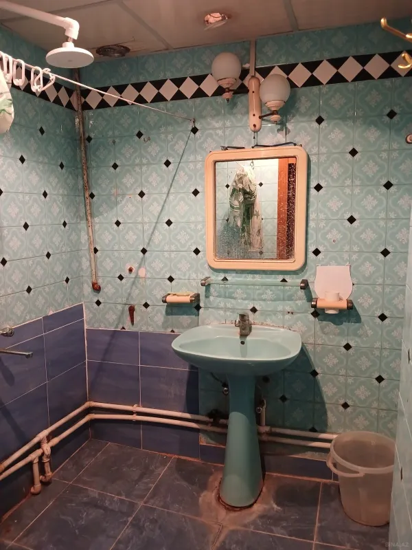 Kirayə verilir 4 otaqlı mənzil 100 m²