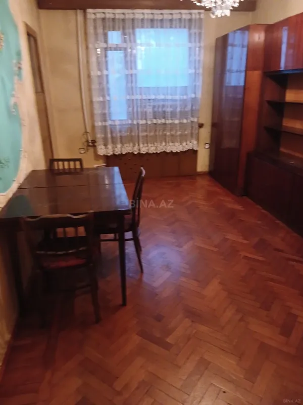 Kirayə verilir 4 otaqlı mənzil 100 m²