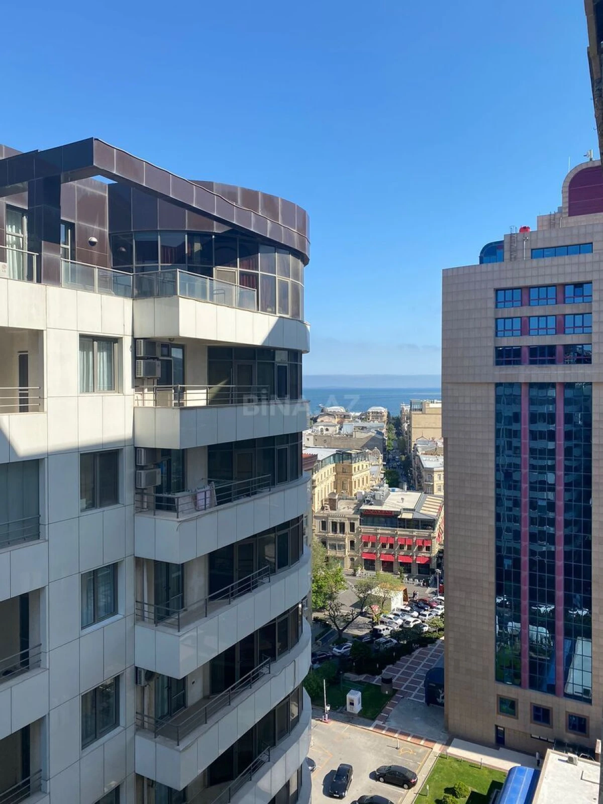 Kirayə verilir 3 otaqlı mənzil 140 m²