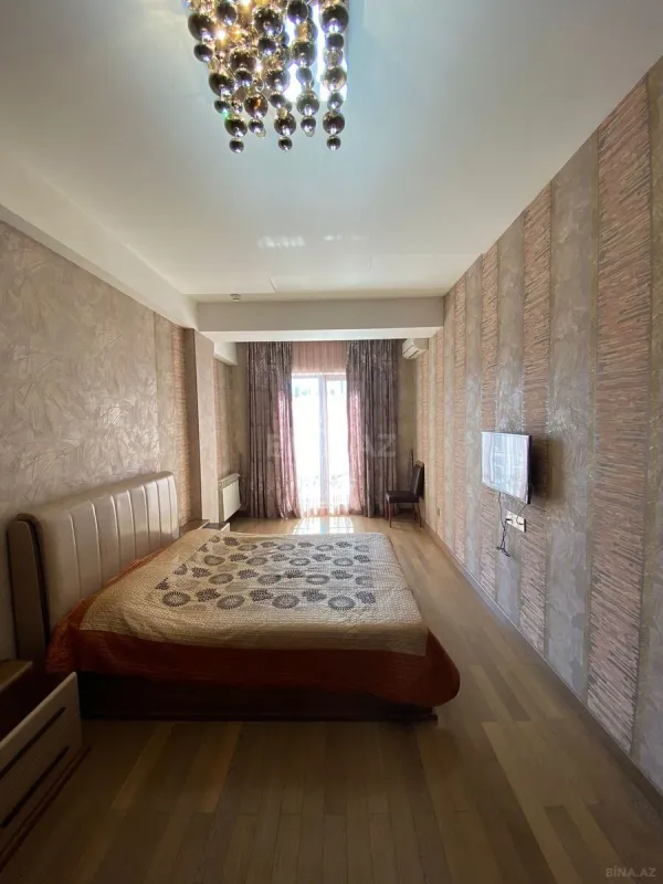 Kirayə verilir 3 otaqlı mənzil 140 m²
