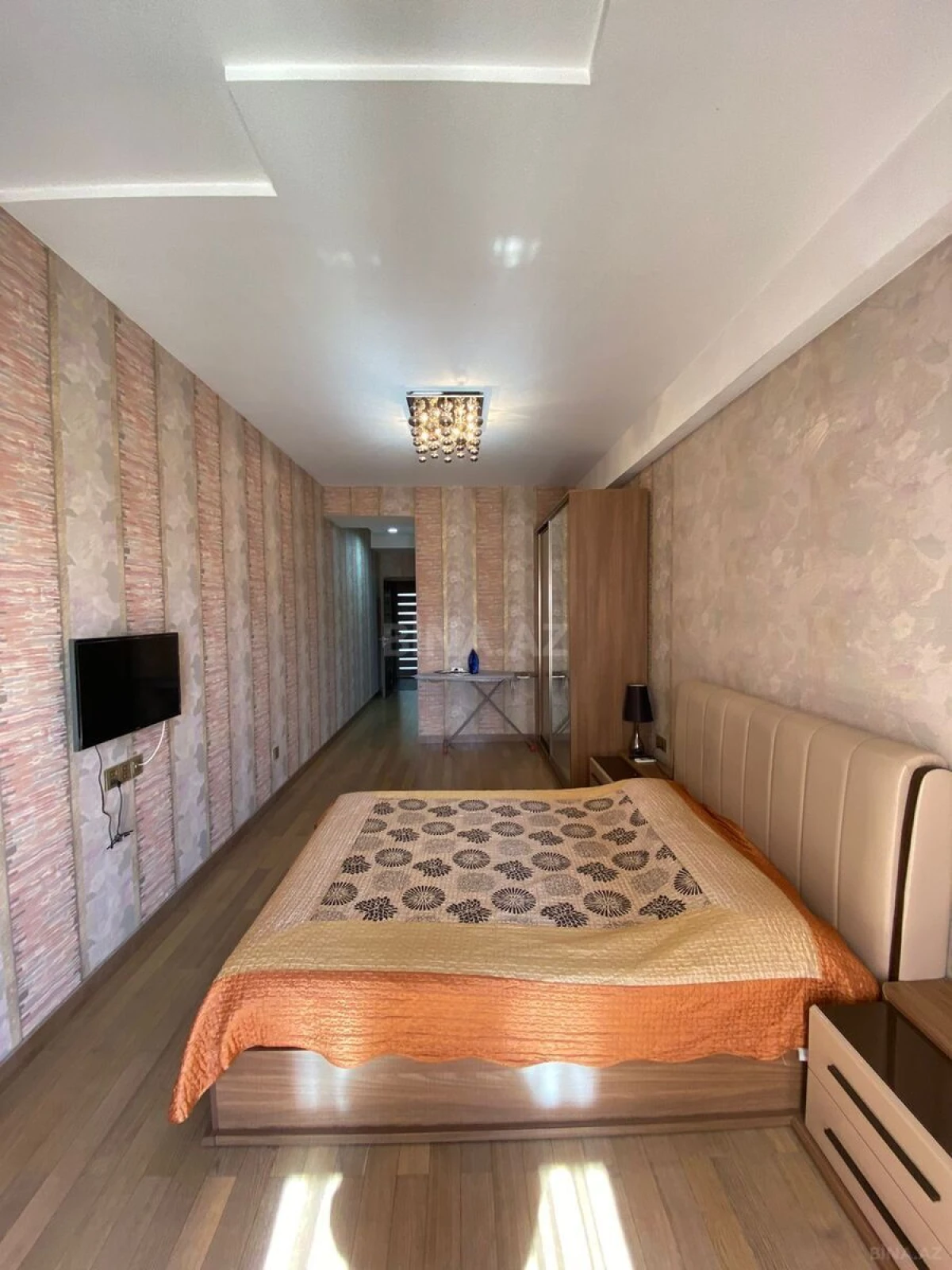 Kirayə verilir 3 otaqlı mənzil 140 m²