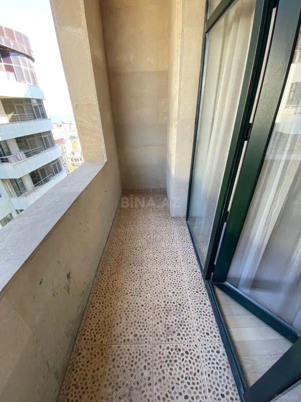 Kirayə verilir 3 otaqlı mənzil 140 m²