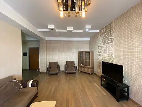 Kirayə verilir 3 otaqlı mənzil 140 m²