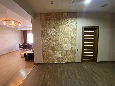 Kirayə verilir 3 otaqlı mənzil 140 m²