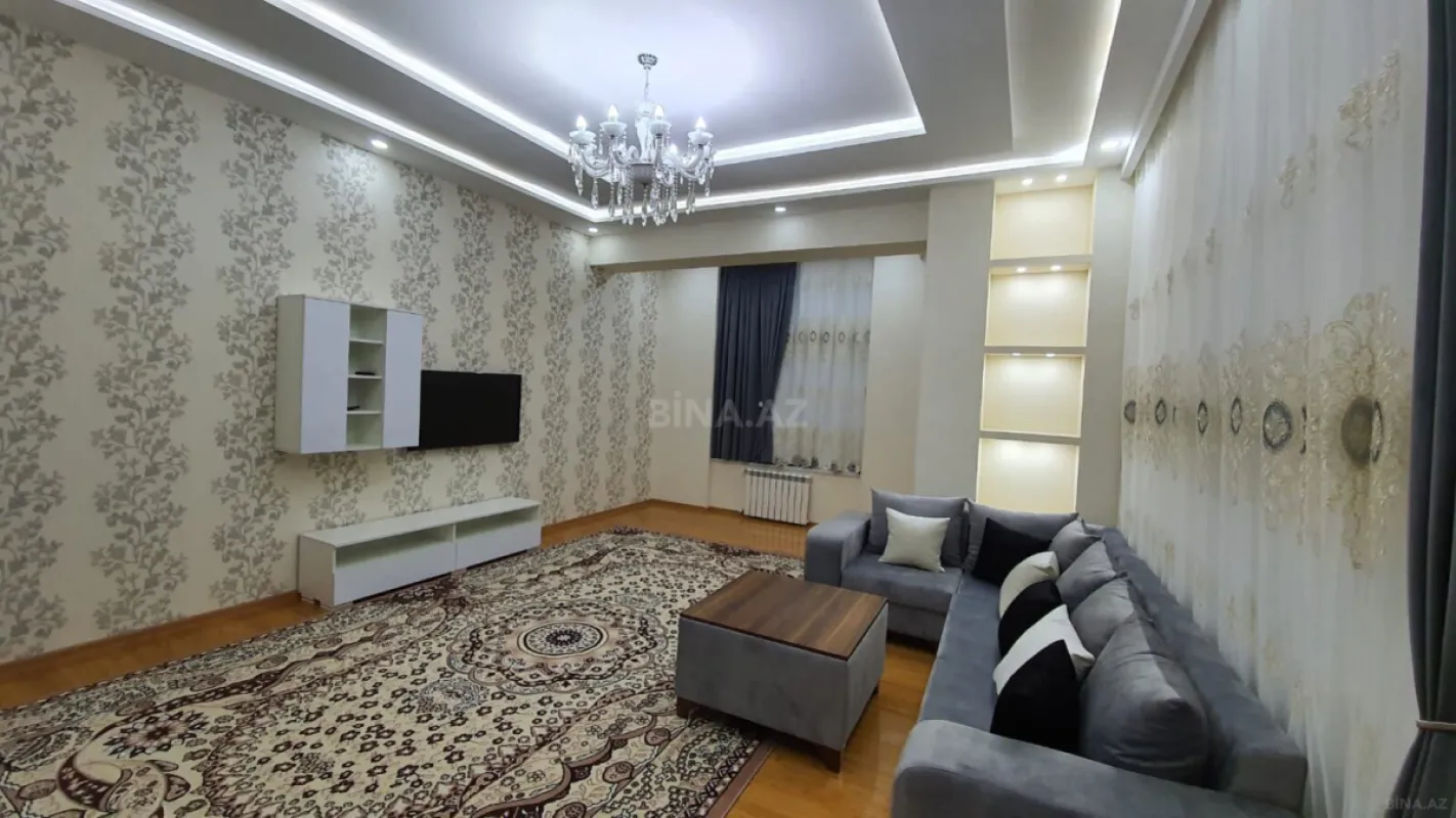 Kirayə verilir 3 otaqlı mənzil 150 m²