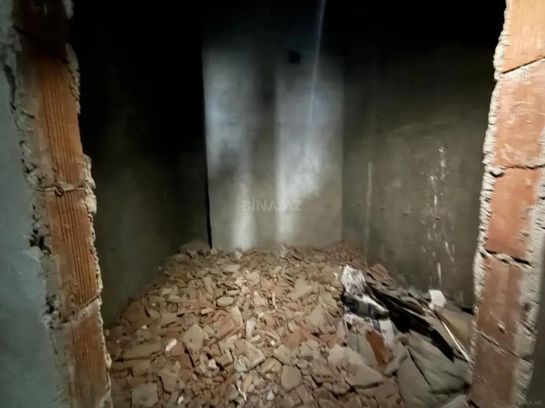 Satılır 3 otaqlı mənzil 168.3 m²