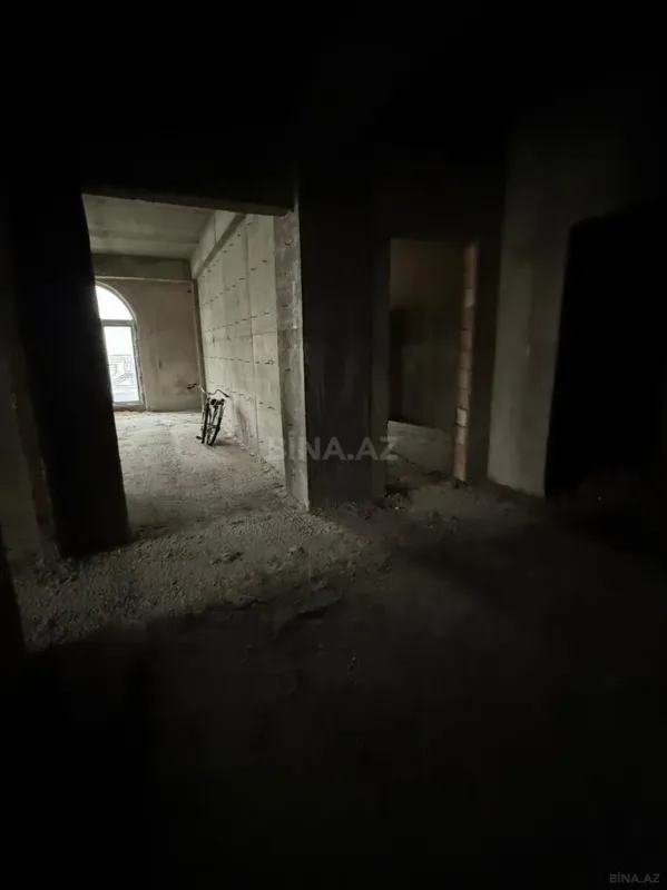 Satılır 3 otaqlı mənzil 168.3 m²