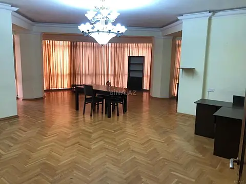 Kirayə verilir 4 otaqlı ofis 200 m² — Bakı 4 otaq 200.00 m²