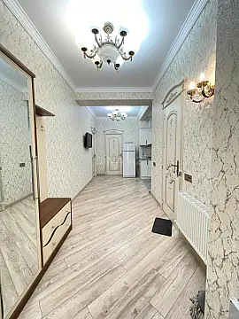 Kirayə verilir 2 otaqlı mənzil 80 m²