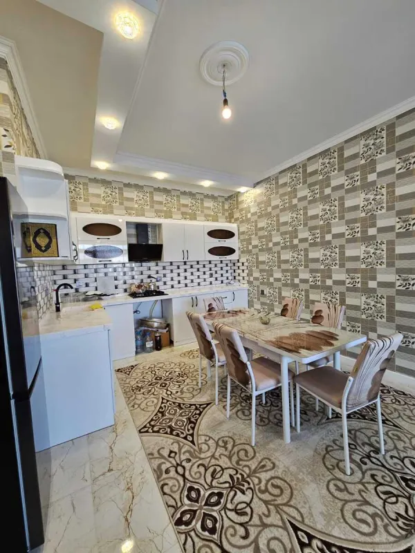 Satılır 5 otaqlı həyət evi 220 m²