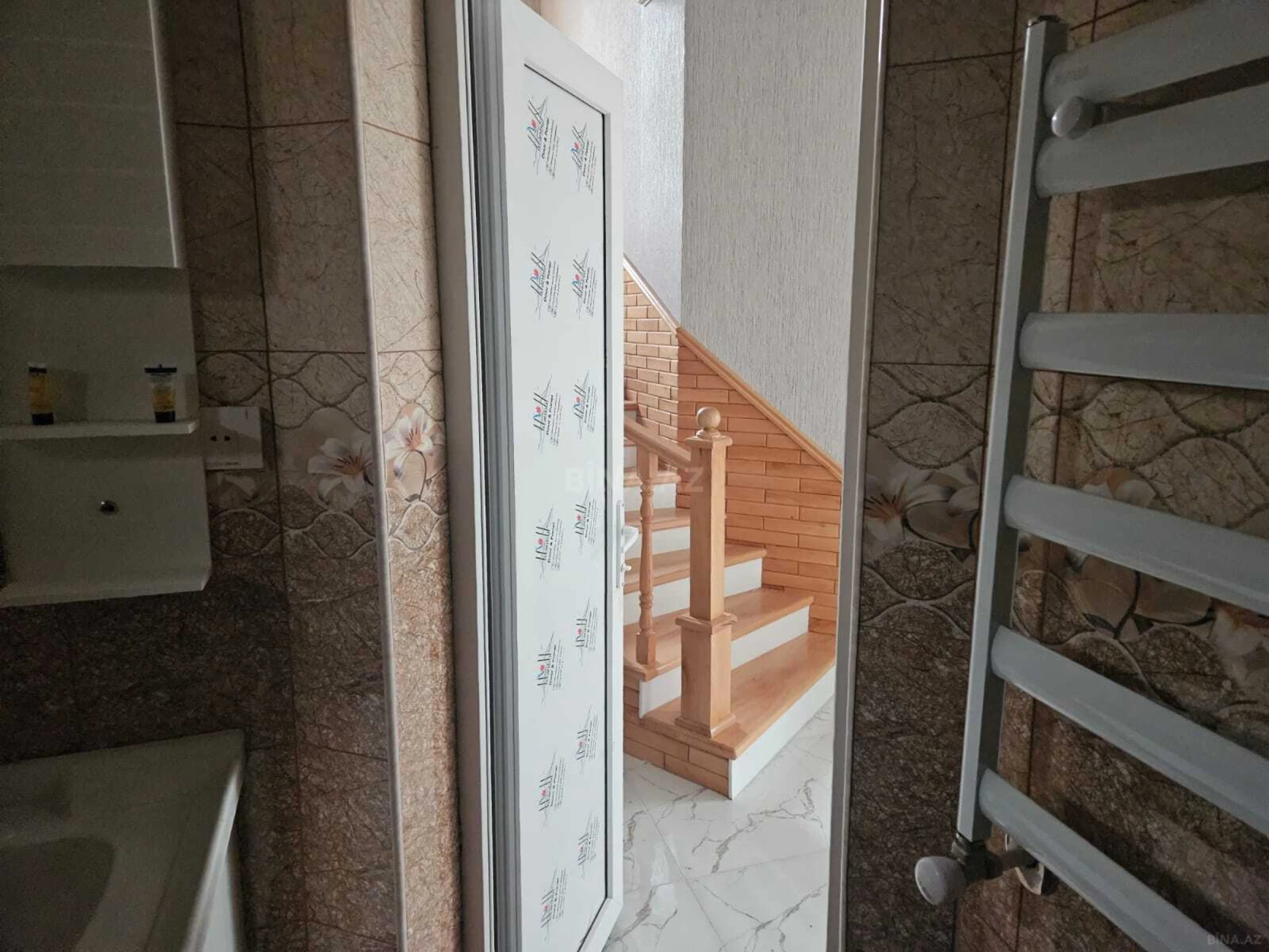 Satılır 5 otaqlı həyət evi 220 m²