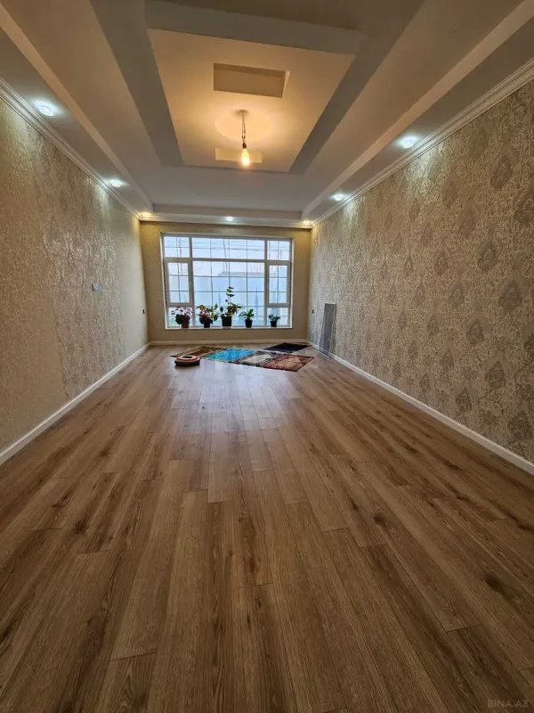Satılır 5 otaqlı həyət evi 220 m²