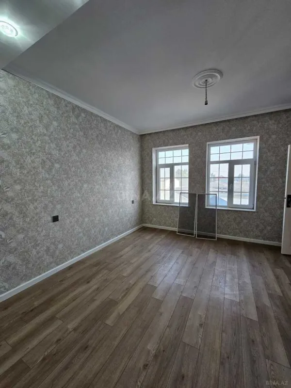 Satılır 5 otaqlı həyət evi 220 m²