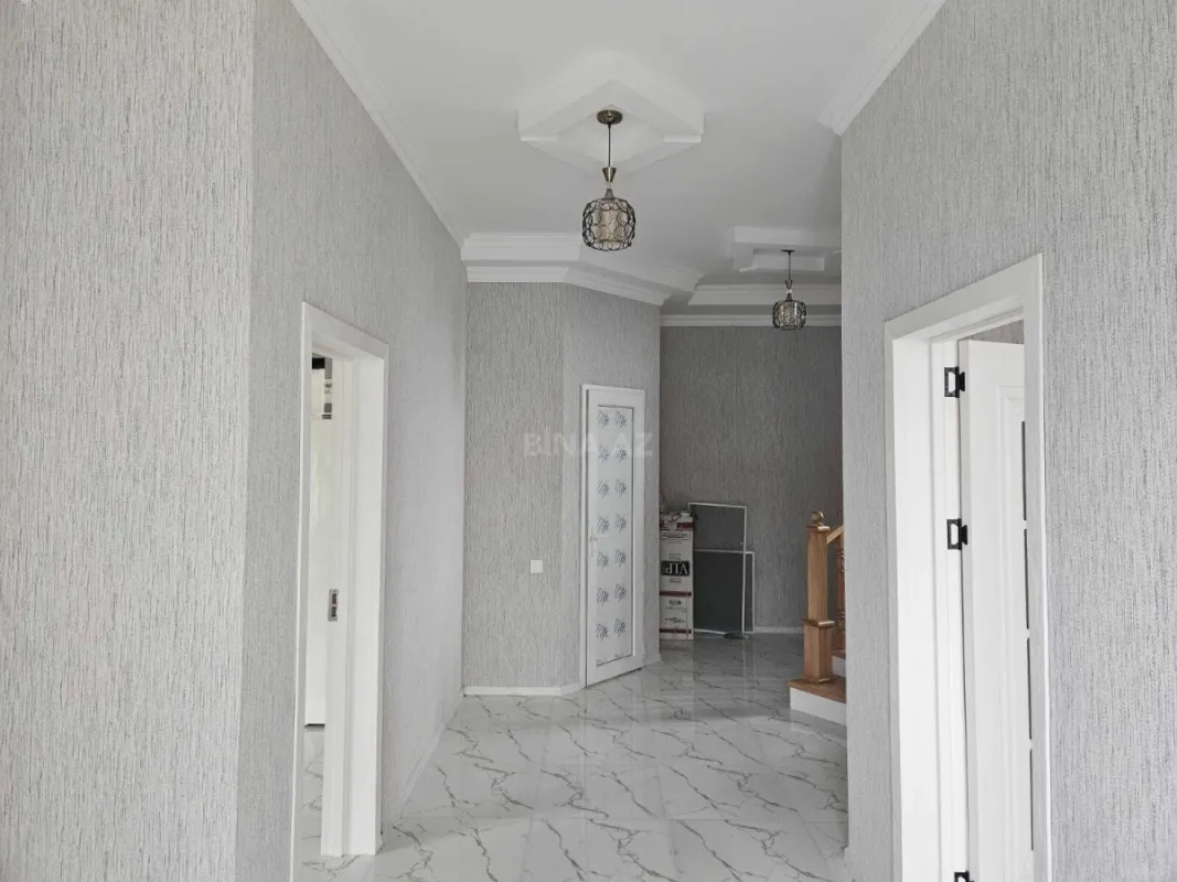 Satılır 5 otaqlı həyət evi 220 m²
